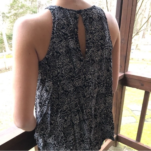 BUNDLE! Old Navy Tops - Picture 2 of 4